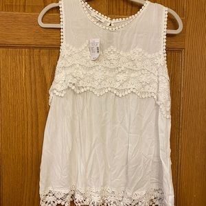 NWT Lace Detailed Tank